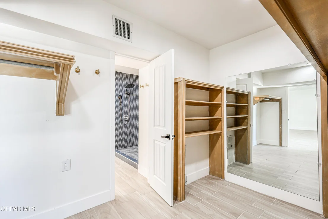 Photo of 704 MCKELLIGON Drive