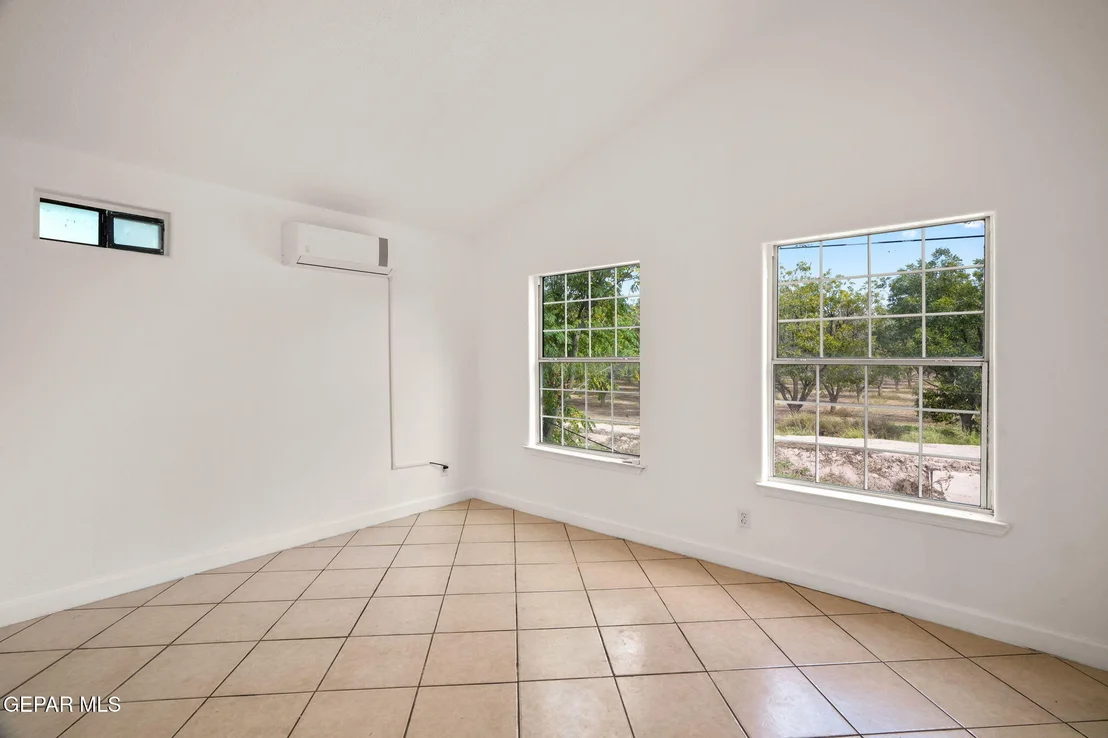 Photo of 12385 Orchard Park