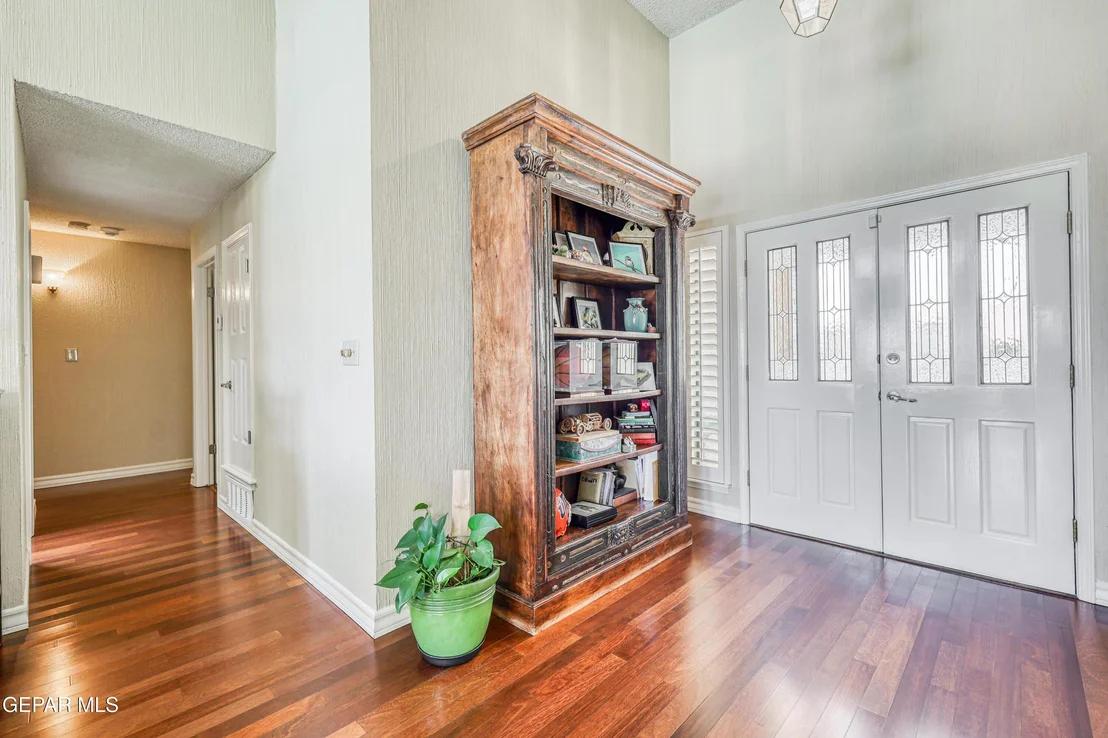 Photo of 7225 Rochester Drive