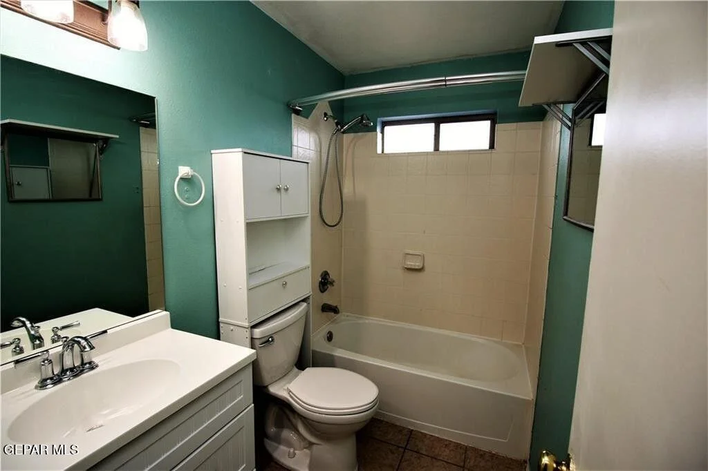 Photo of 6241 LOVEBIRD Lane
