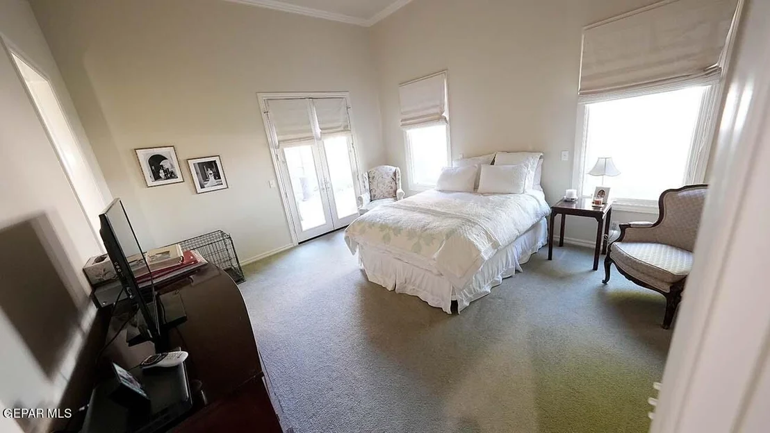 Photo of 656 COX Road