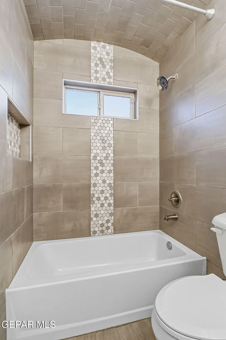 Photo of 932 PENRITH Street