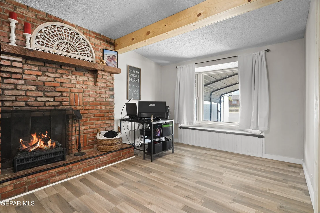 Photo of 5804 TAUTOGA Drive