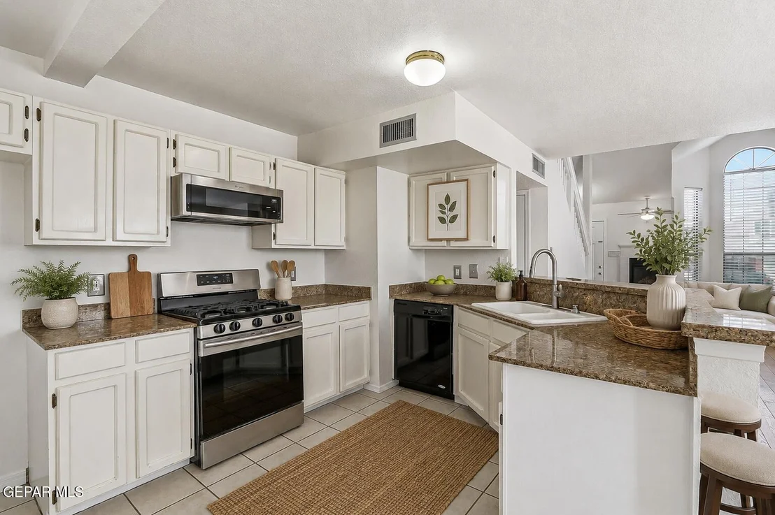Photo of 7109 OVAL ROCK Drive
