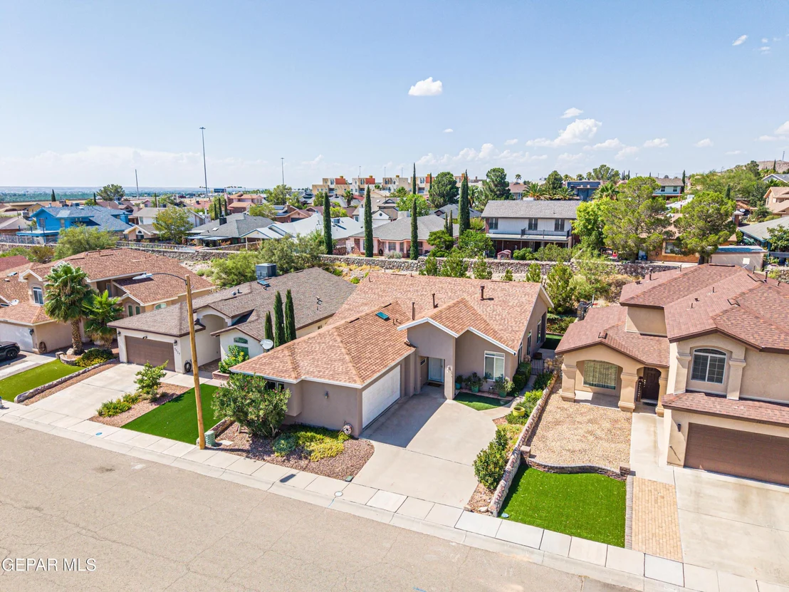 Photo of 7713 OAK LANDING Drive