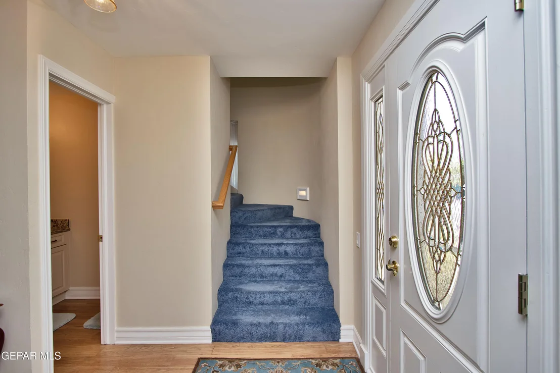Photo of 517 Stonebluff Road