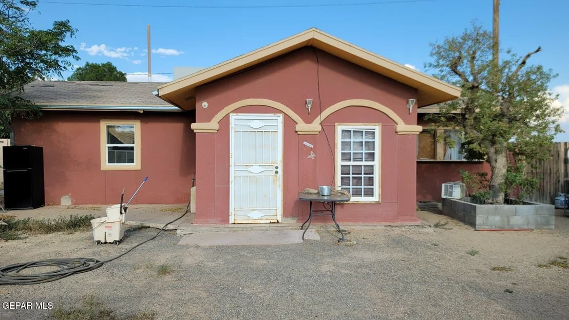 Photo of 854 Yates Place