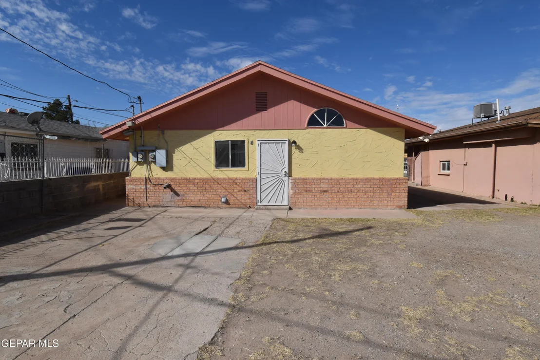 Photo of 321 APODACA Place