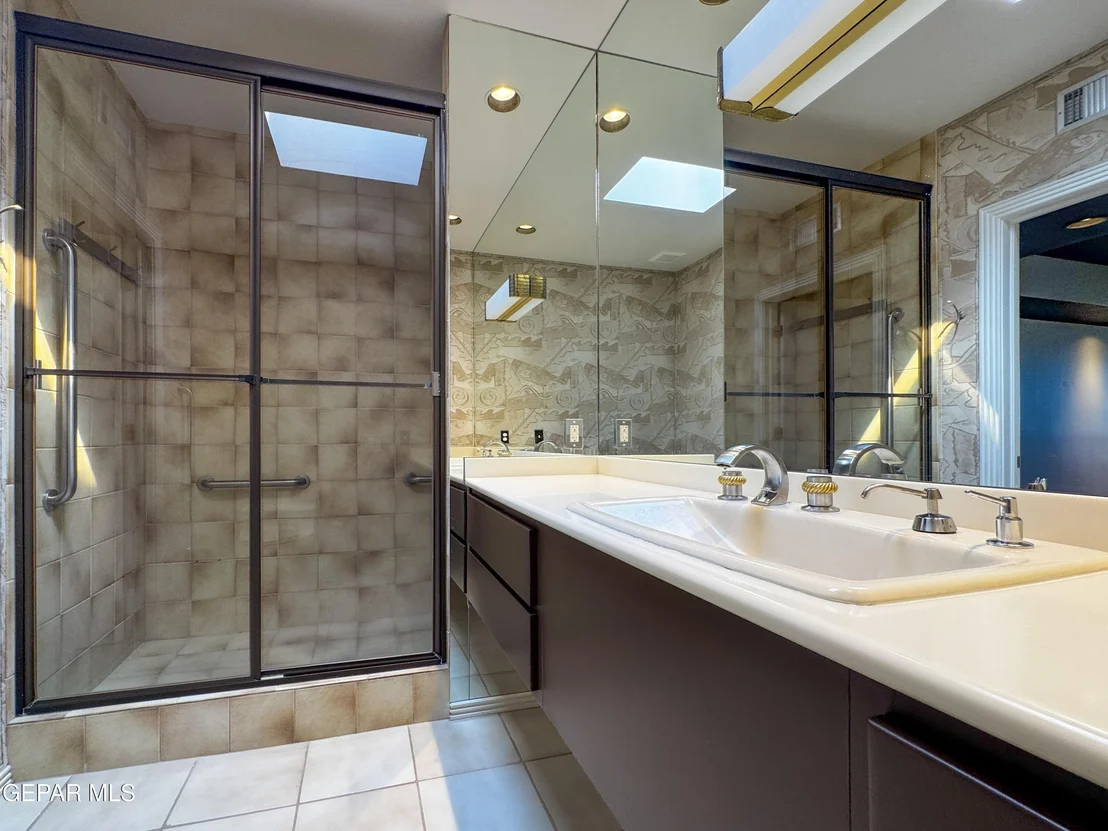 Photo of 1114 Los Jardines Circle