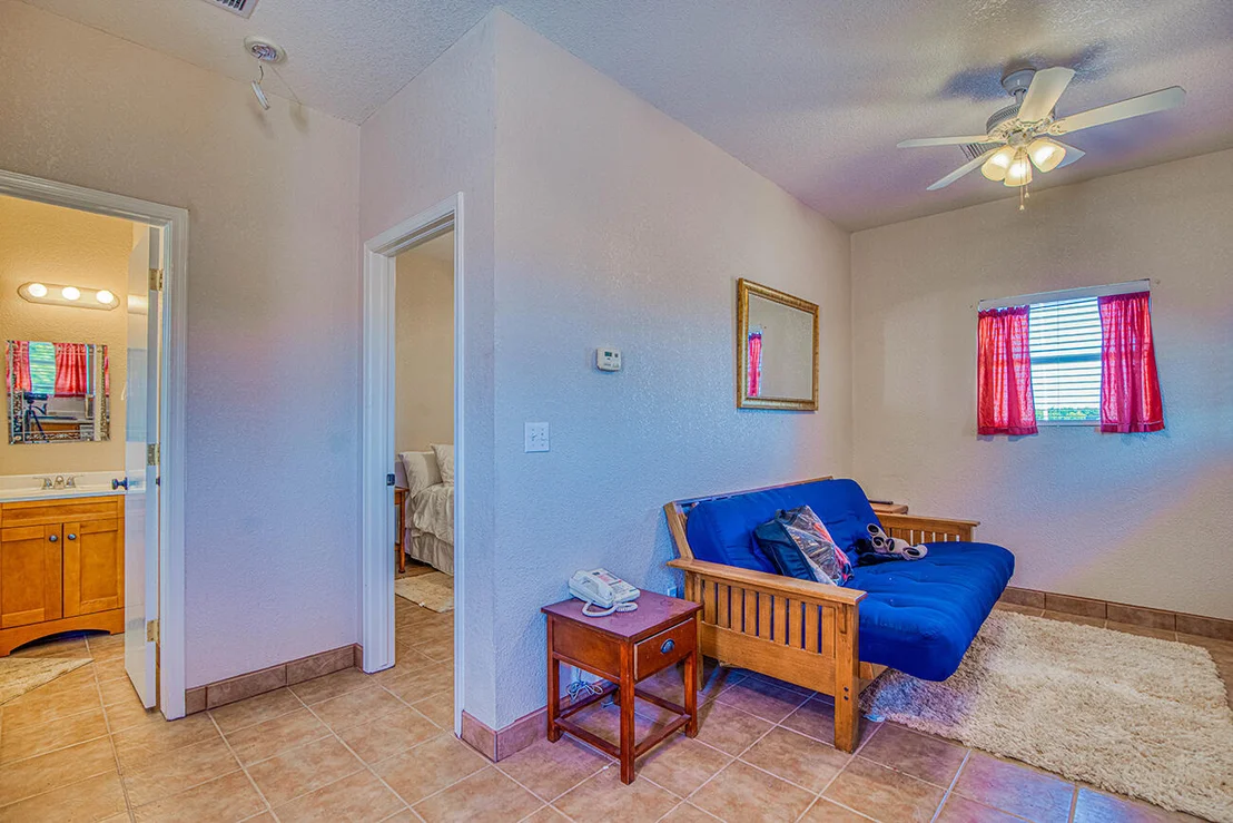 Photo of 656 COX Road