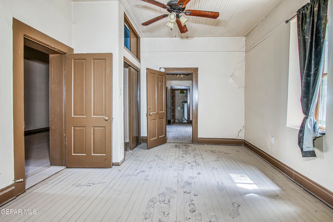 Photo of 10409 Alameda Avenue