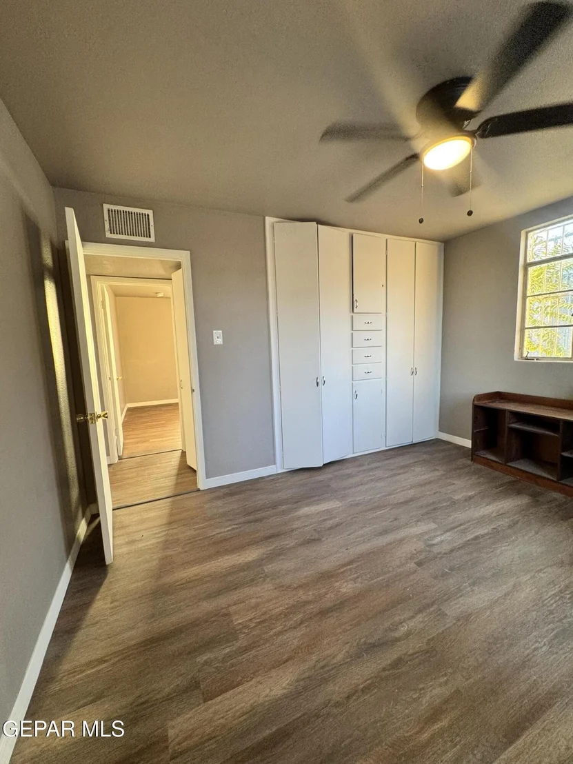 Photo of 828 OLSON Street