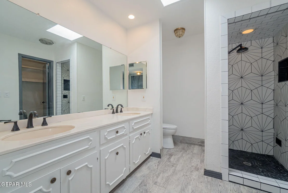 Photo of 3204 HIGH POINT Drive