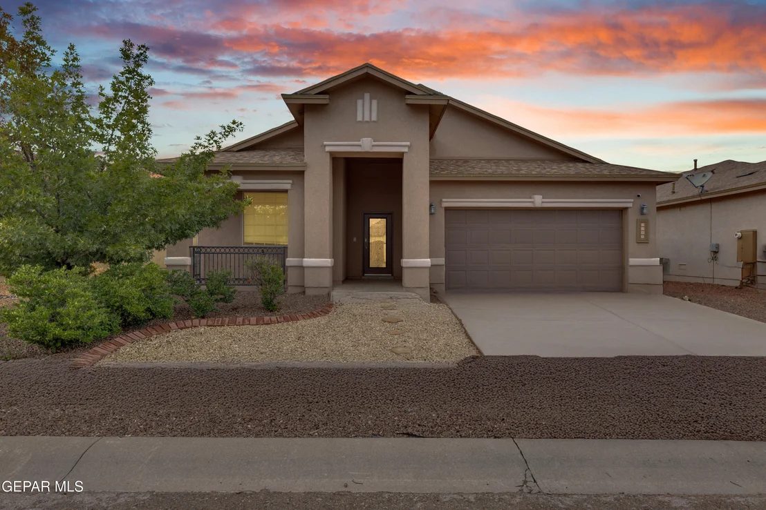 Photo of 2209 Glitter Point