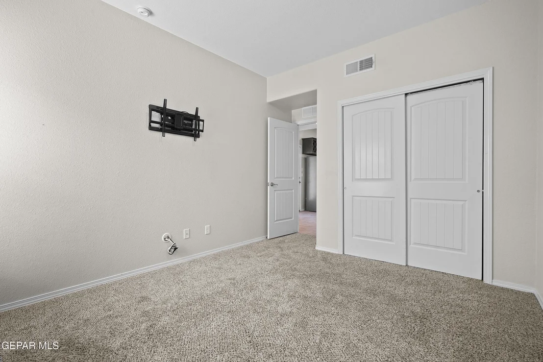 Photo of 2009 WILLIAM CAPLES Street
