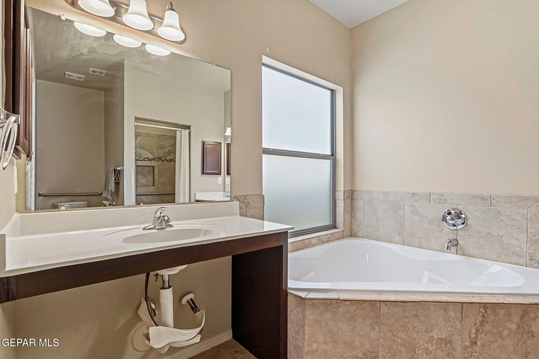 Photo of 11052 RAY MENA Lane