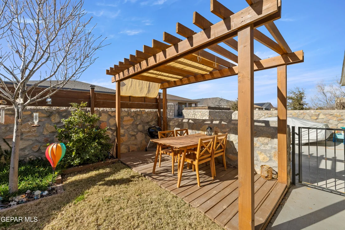 Photo of 6541 TOIVOA Place