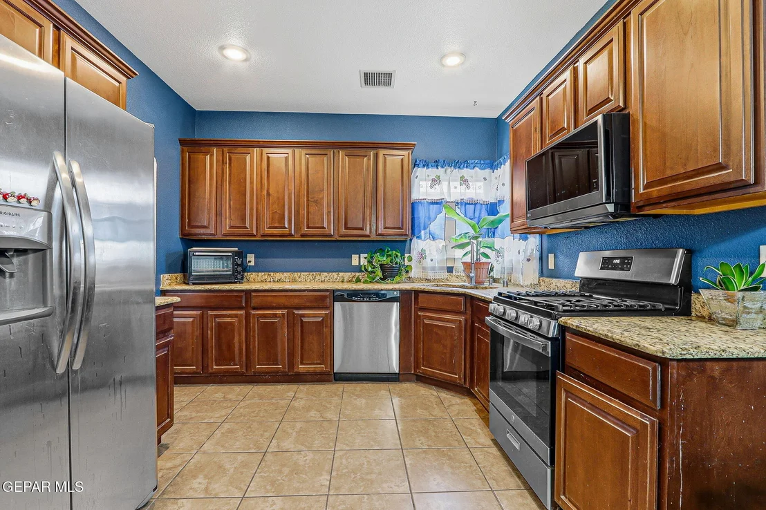 Photo of 331 EMERALD WOODS Street