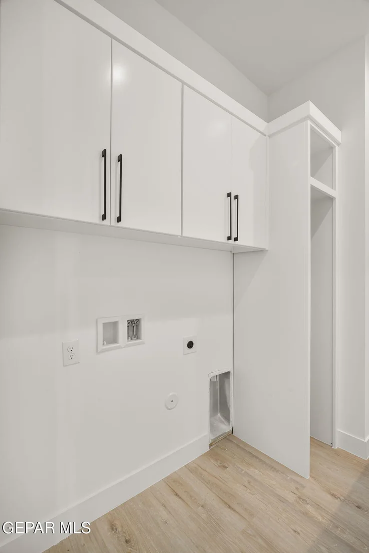 Photo of 5024 JARDINES Place