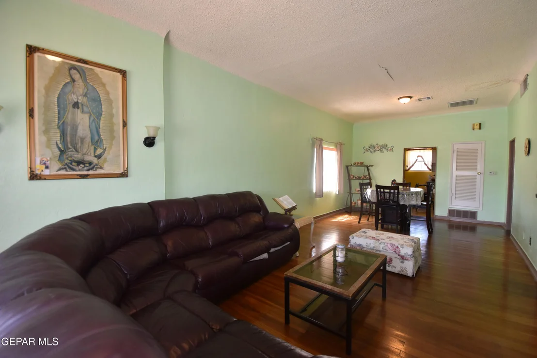 Photo of 1113 N Octavia Street