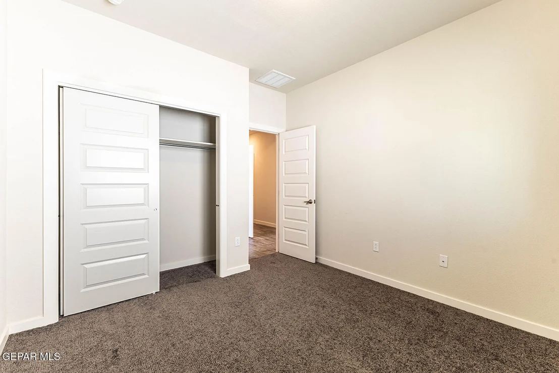 Photo of 933 Nayland Place