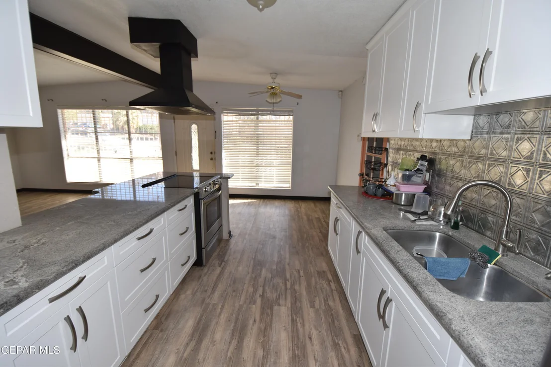 Photo of 5372 CIRCUS Lane
