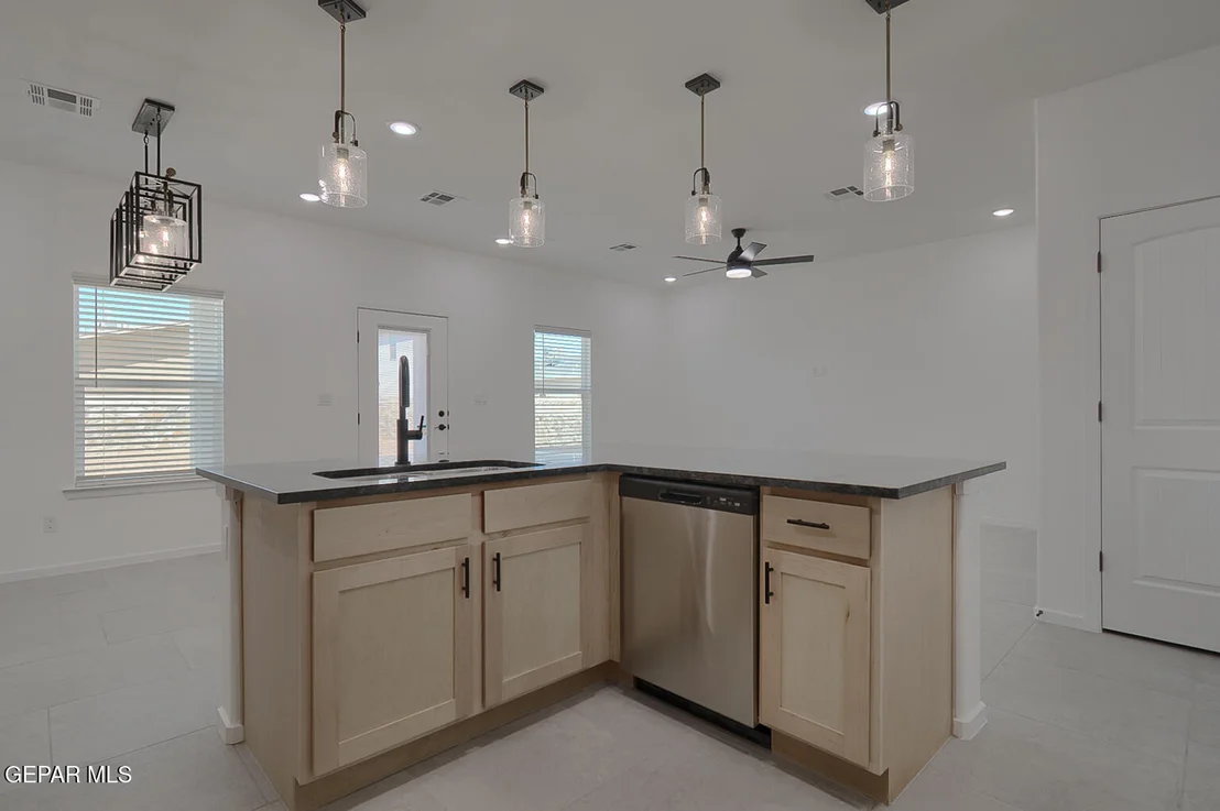 Photo of 15213 DESTINATION Avenue