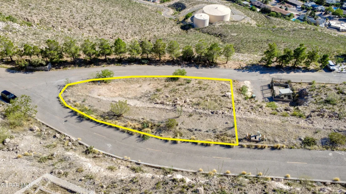 Photo of 17 Apache Crest Drive