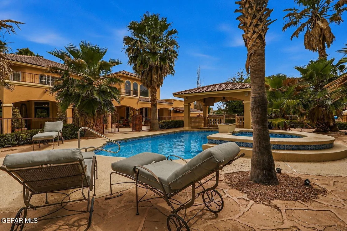 Photo of 609 MEADOW WILLOW Drive