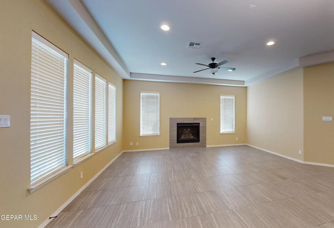 Photo of 301 S MANZANITA Drive