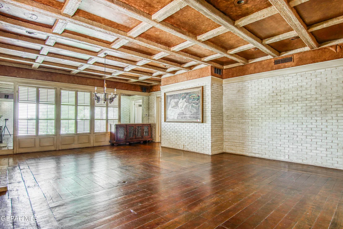 Photo of 6041 TORREY PINES Drive