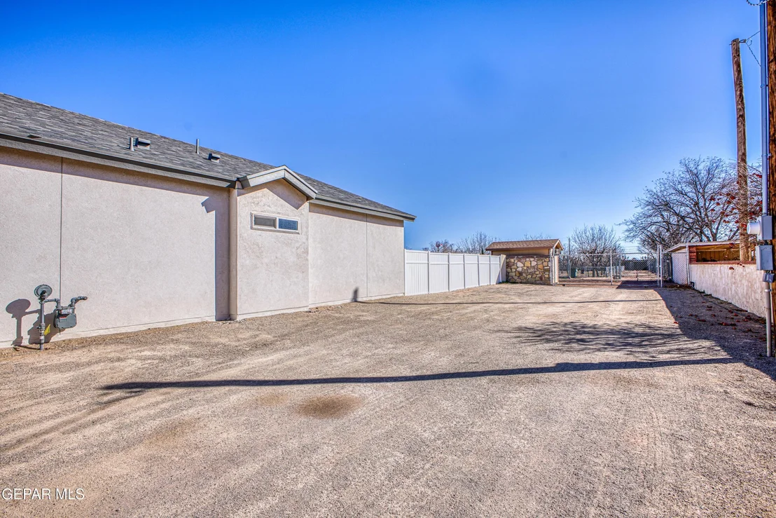 Photo of 440 JAMES Street