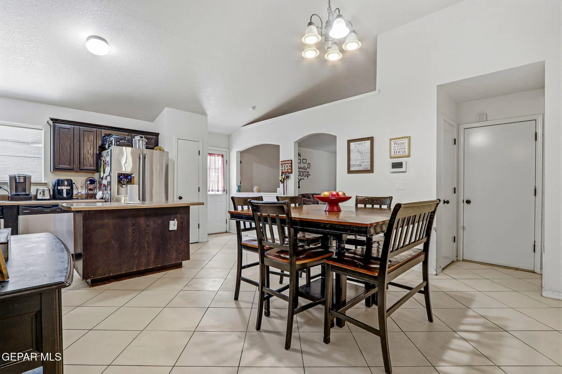 Photo of 616 VILLAS DEL VALLE Road