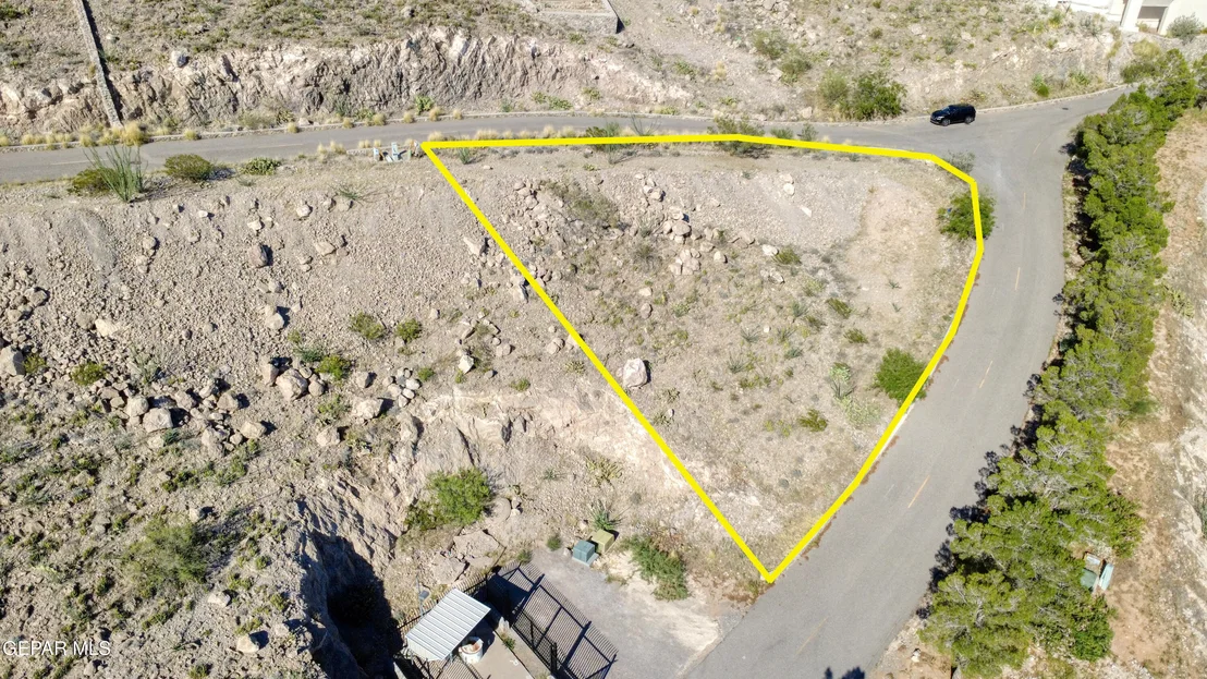 Photo of 17 Apache Crest Drive