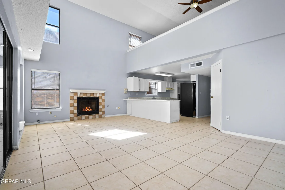 Photo of 6860 RIDGE TOP Drive