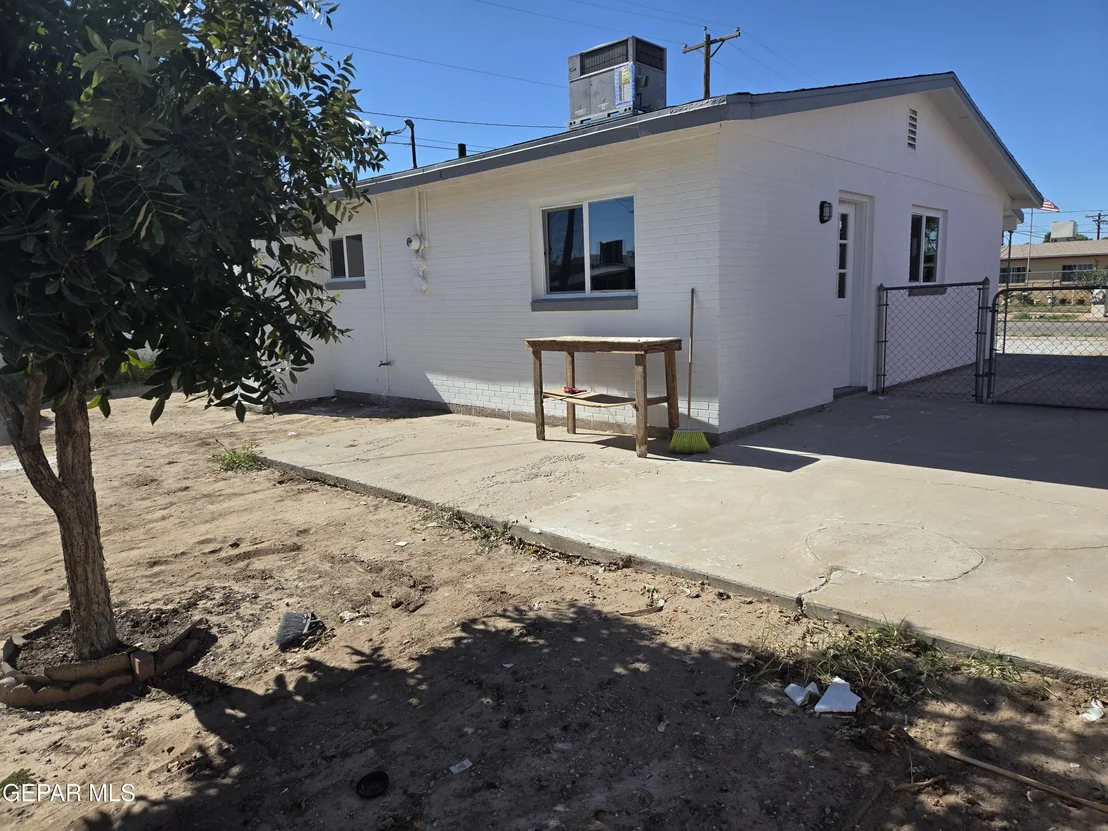 Photo of 208 ARBOR Place