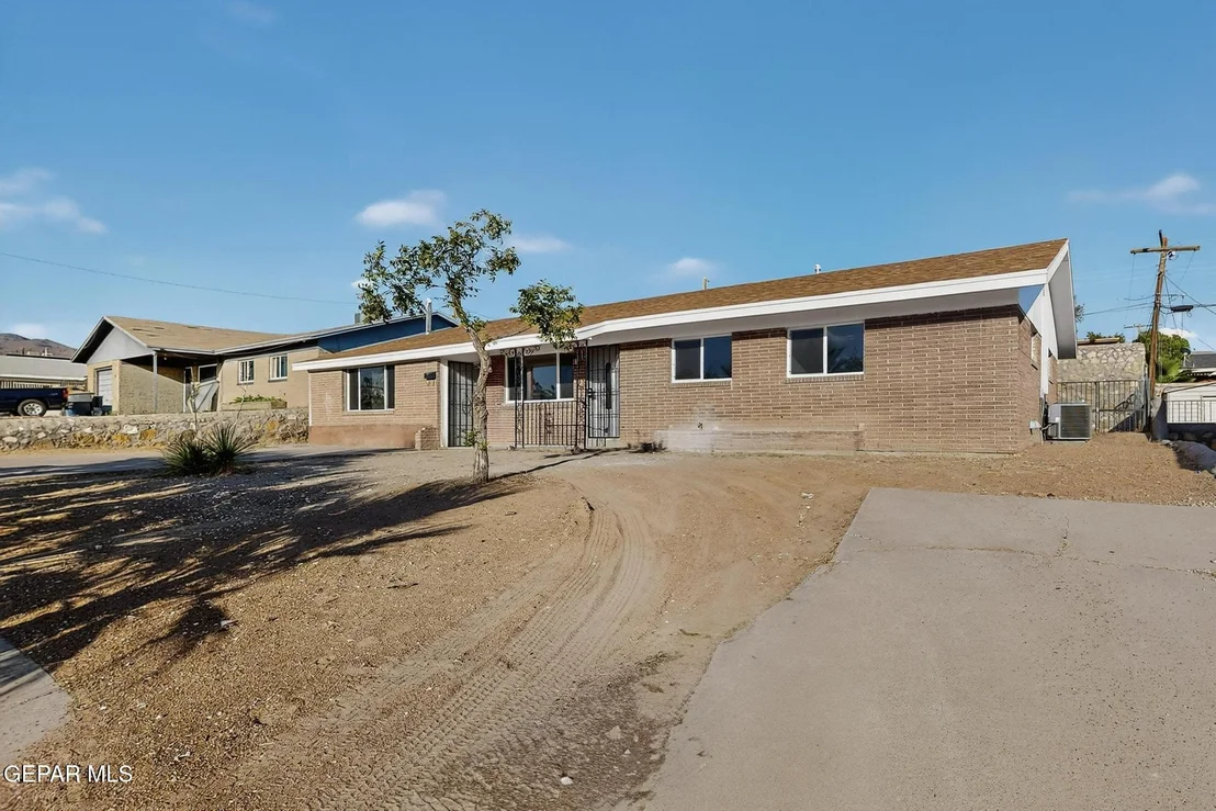 Photo of 105 CAMILLE Drive