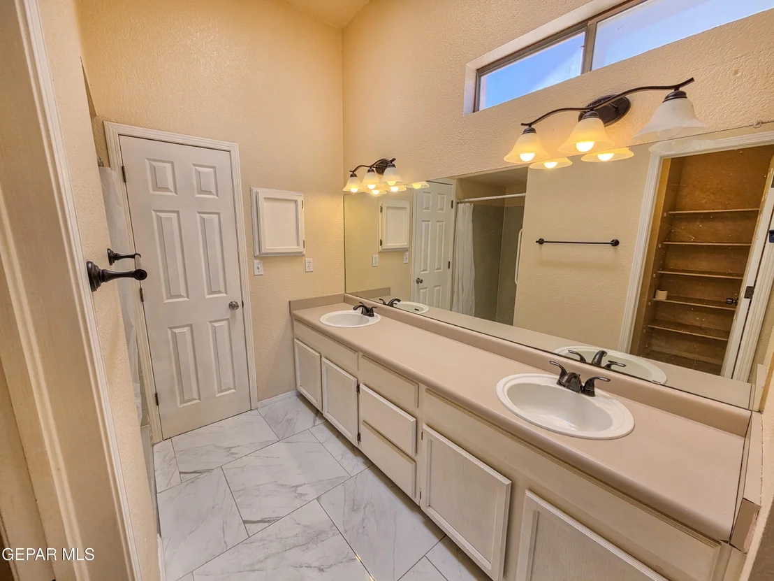 Photo of 12057 AUTUMN GATE Drive