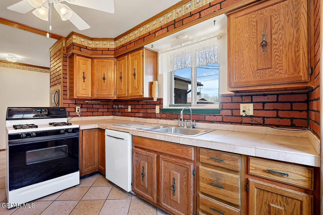 Photo of 5013 Debeers Drive