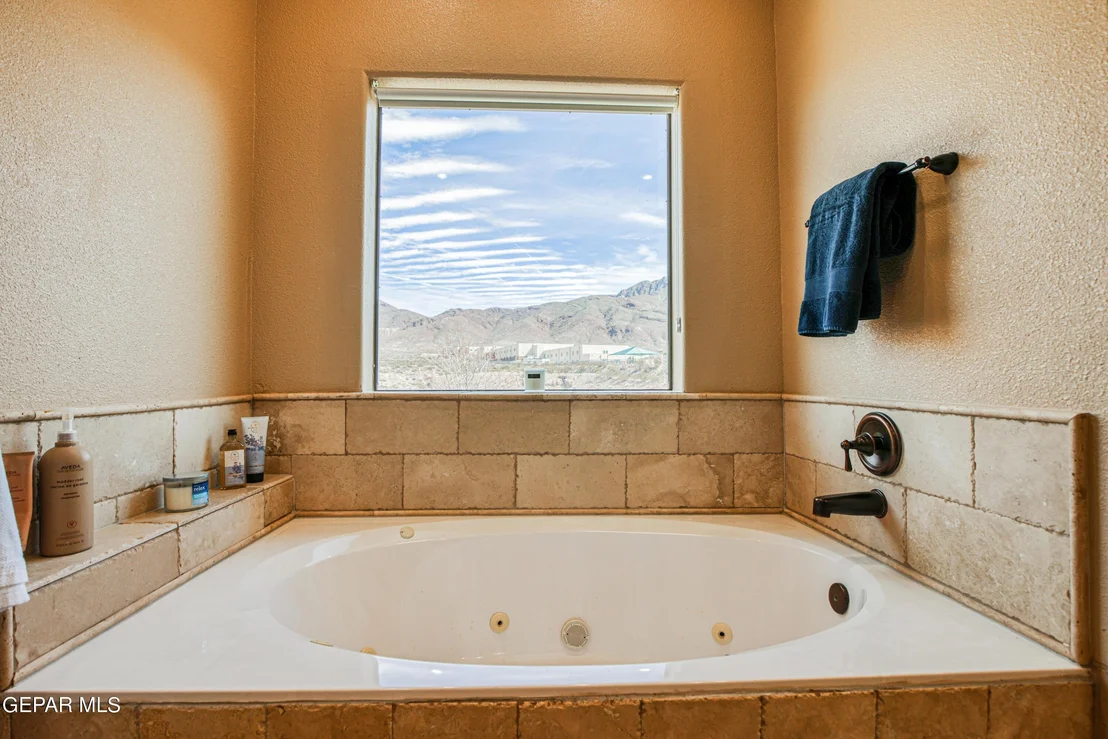 Photo of 6292 FRANKLIN DOVE Avenue