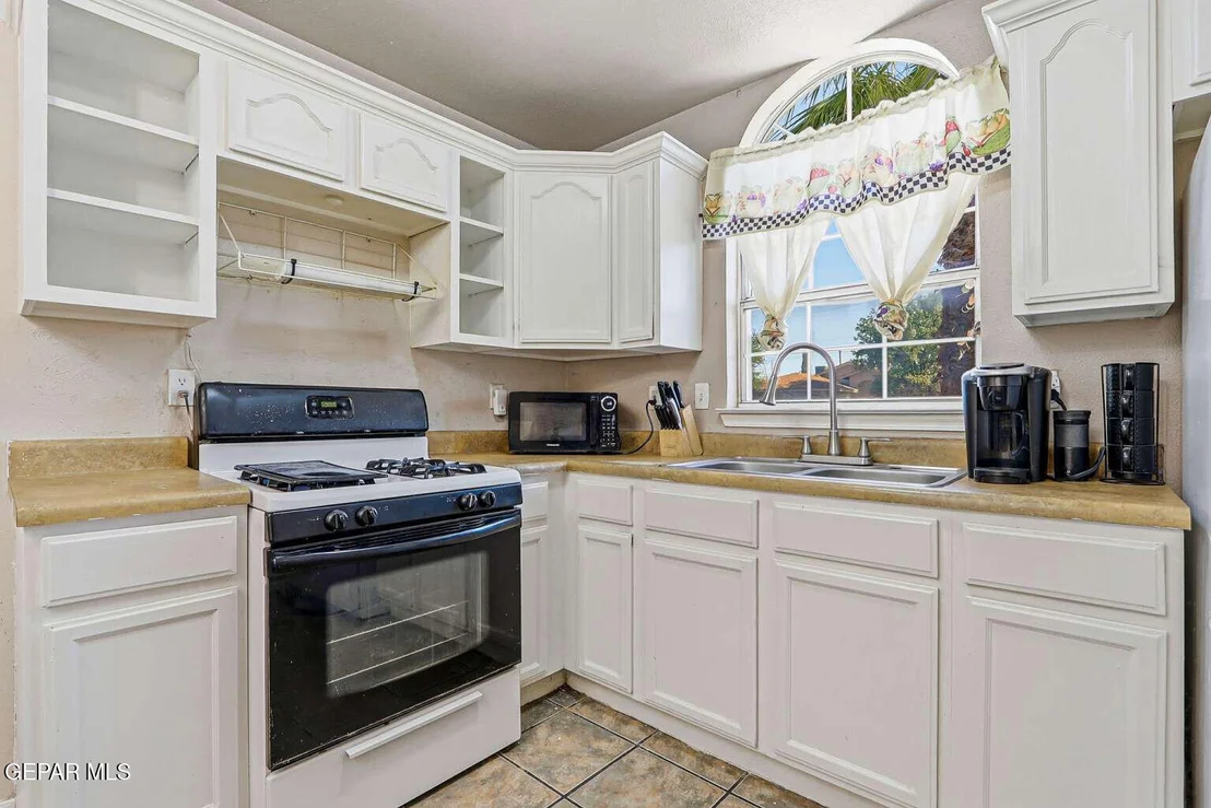 Photo of 5979 VALLE DEL SOL Drive