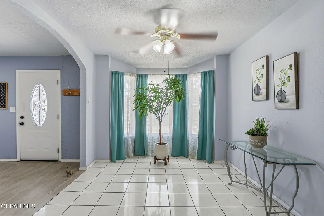 Photo of 323 VALLE SERENO Drive