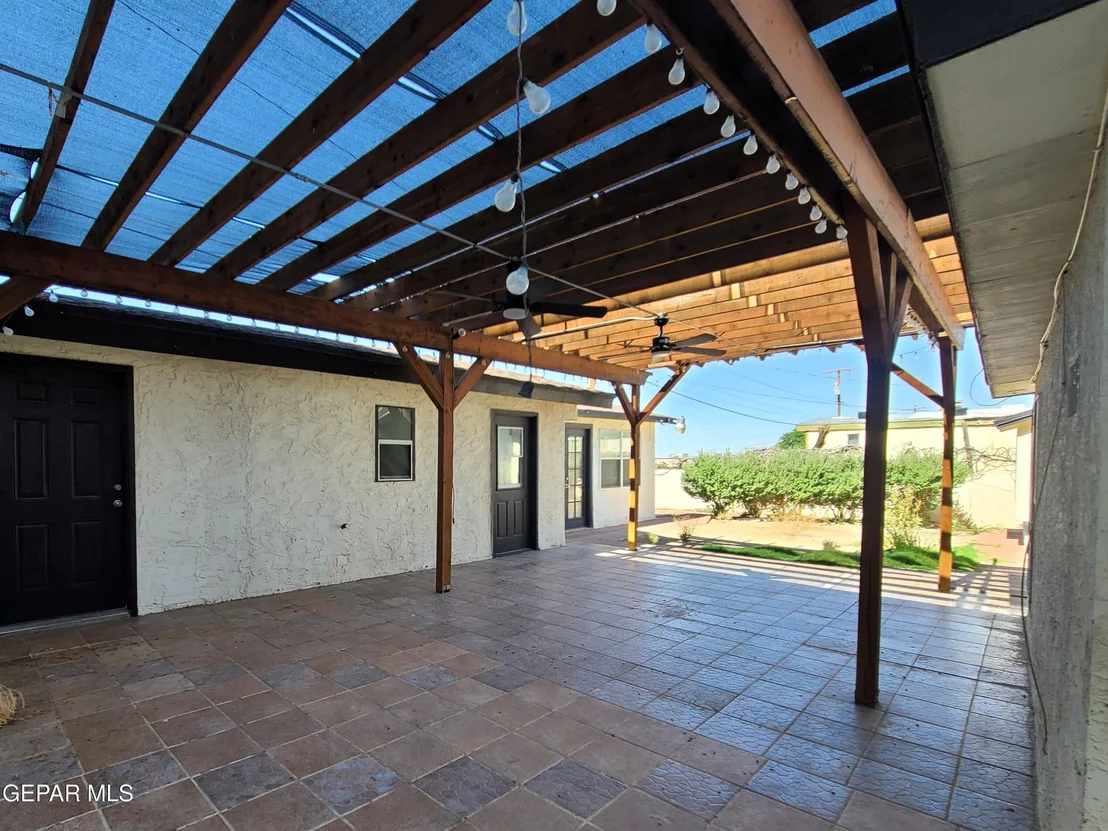 Photo of 1714 BANKER Road