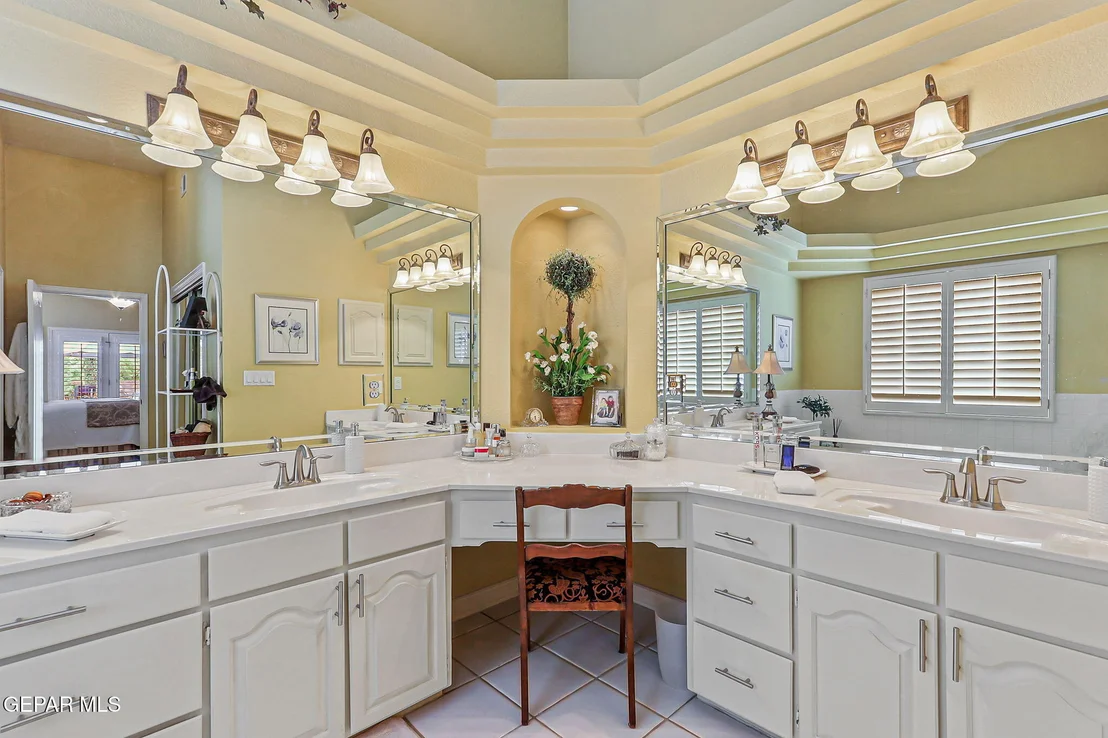 Photo of 4652 GLOBE WILLOW Drive
