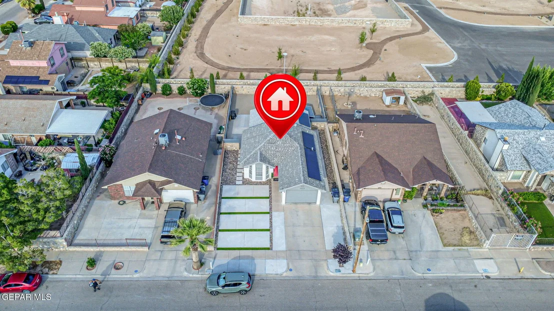 Photo of 2802 CASTLE HILL Circle