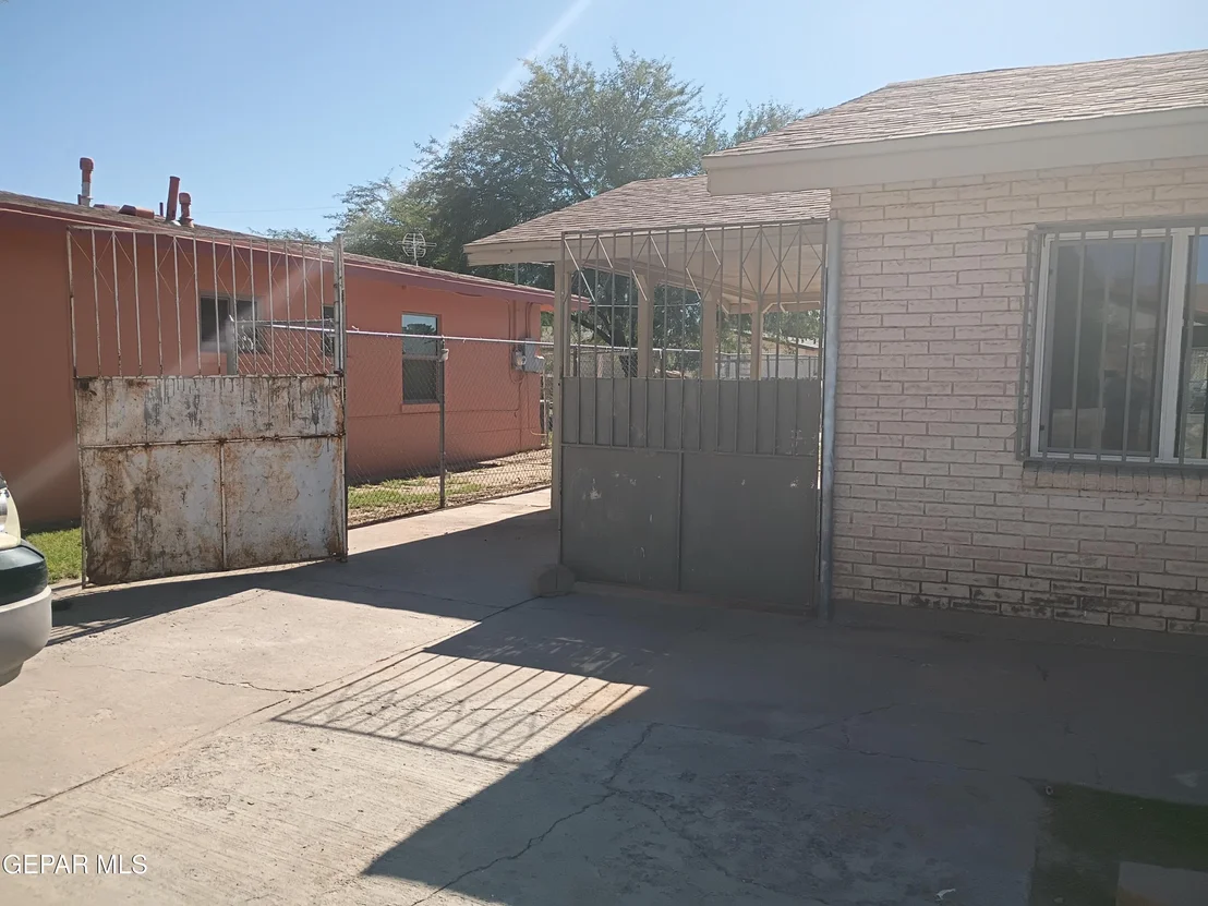 Photo of 8108 LA PALOMA Circle