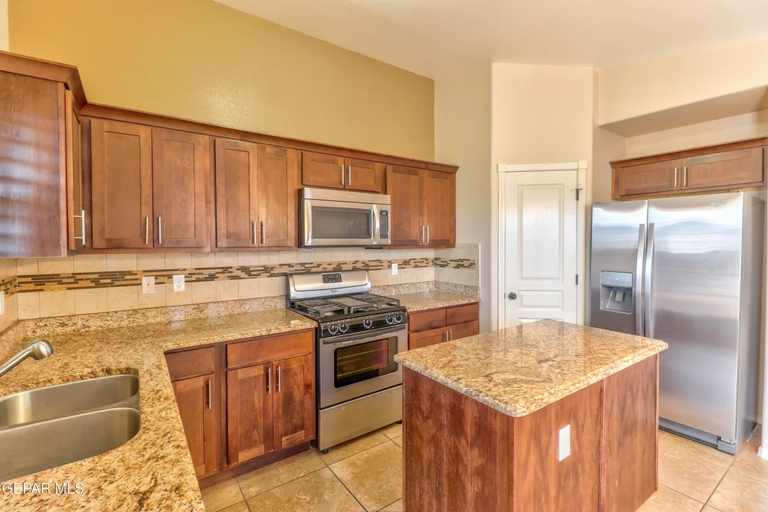 Photo of 3017 WOODHEAD