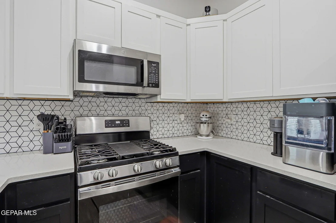 Photo of 7404 NORTE VALLEY Lane