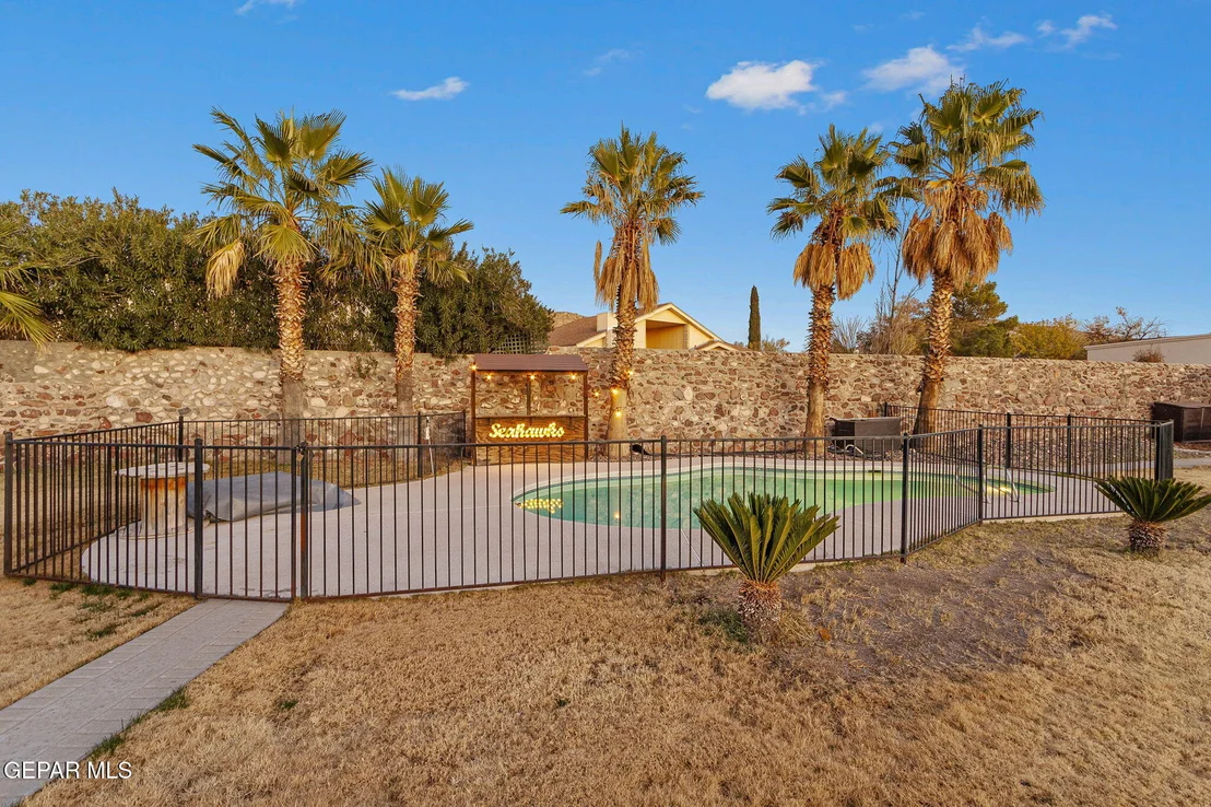Photo of 550 OLMECA Drive