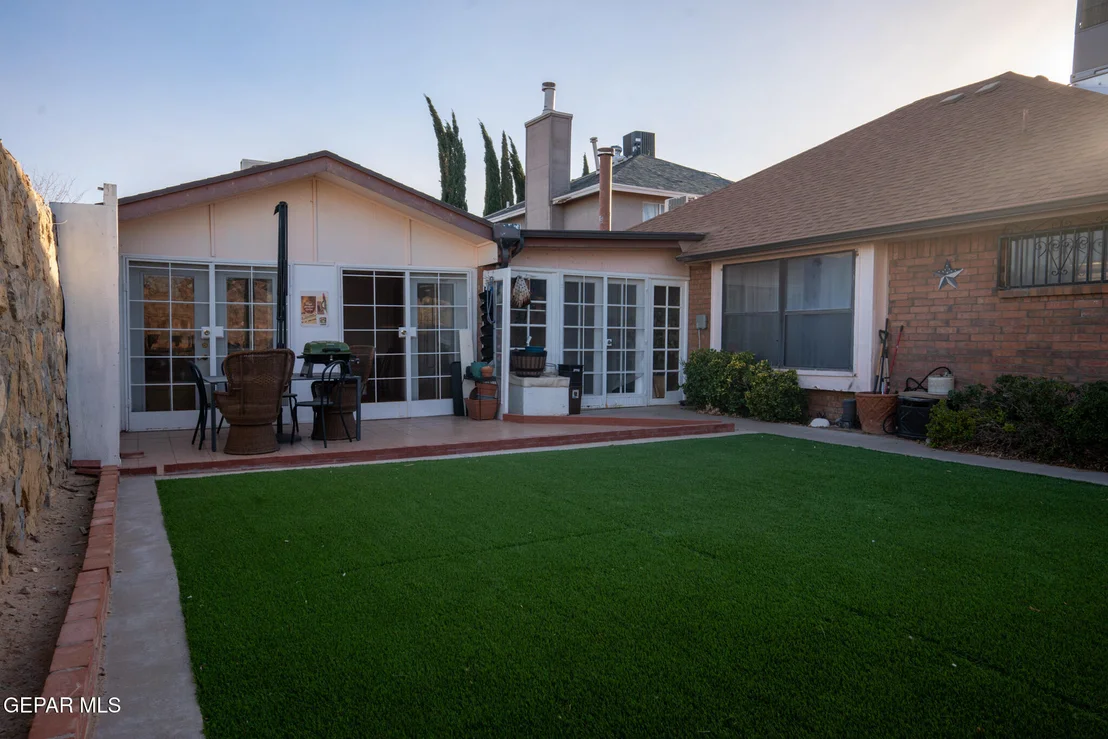 Photo of 1990 DANA BREE Drive